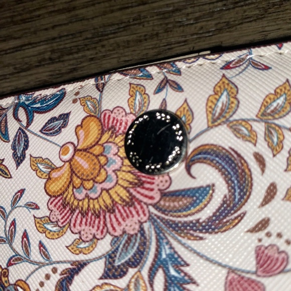 Matching Wallet Set - Picture 3 of 8